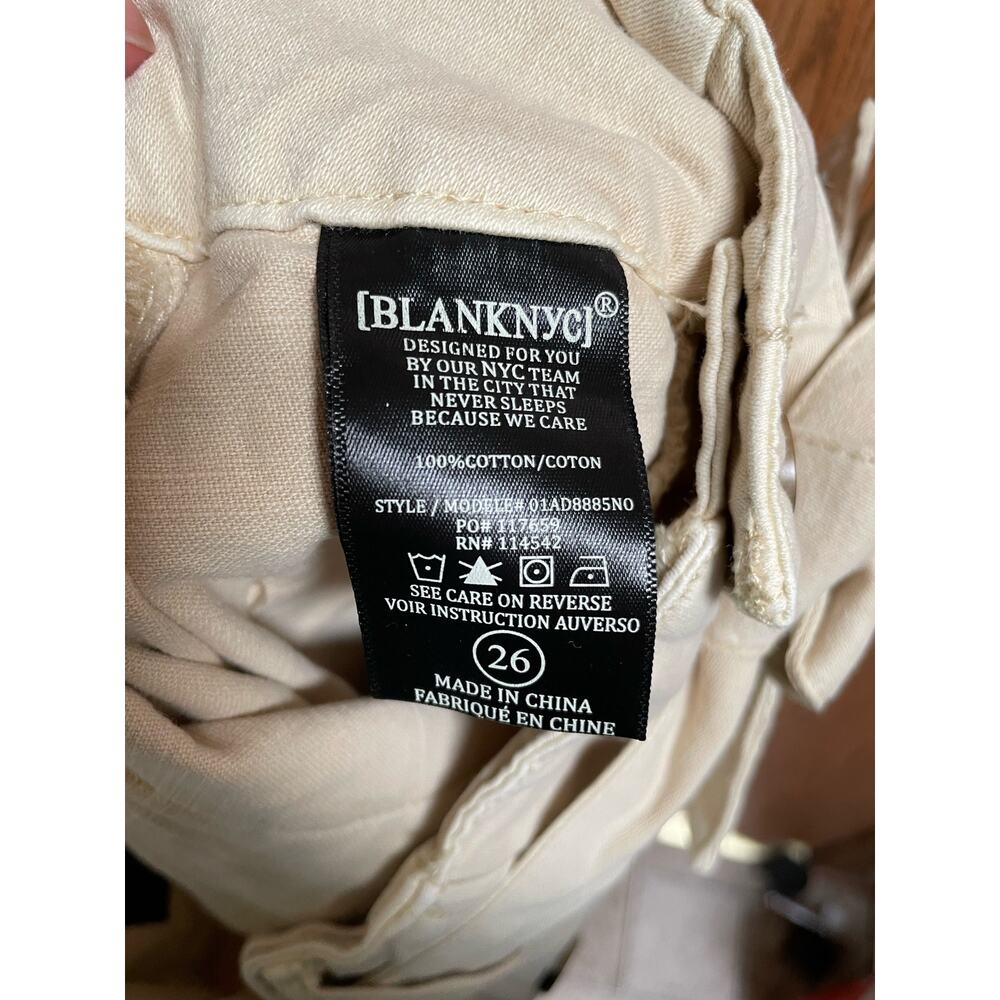 Blank NYC Cotton Twill Beige Shorts With Belt Size 26"/ 2 NWT - Picture 3 of 6